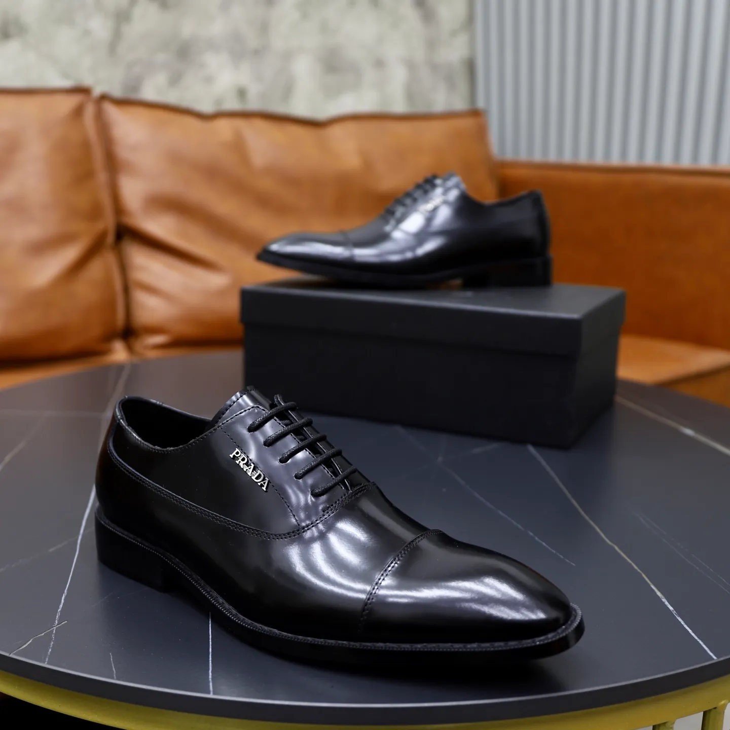 Ex-factory price: 540💰🙅‍♂️🙅‍♂️🙅‍♂️ Brand: PRADA Standard code: Men's code 38-44 (45 can be customized) Grade: Same style as the official website Original order quality Material: Original cowhide surface Comfortable cowhide lining Original outsole Style category: Men's fashionable casual leather shoes Distinguished big-name luxury elements Top luxury Color: actual picture color